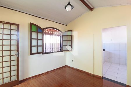 Sala de kitnet/studio para alugar com 1 quarto, 71m² em Vila Cloris, Belo Horizonte