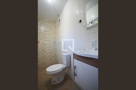 Banheiro de apartamento para alugar com 1 quarto, 45m² em Parque Pinheiros, Taboão da Serra