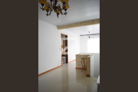 Sala 3 de casa para alugar com 4 quartos, 130m² em Uberaba, Curitiba