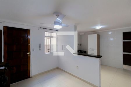 Sala  de apartamento para alugar com 2 quartos, 47m² em Conjunto Residencial José Bonifácio, São Paulo
