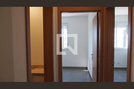 Corredor de apartamento para alugar com 2 quartos, 51m² em Horto Florestal, Jundiaí