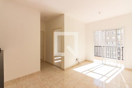 Sala de apartamento para alugar com 2 quartos, 57m² em Umuarama, Osasco