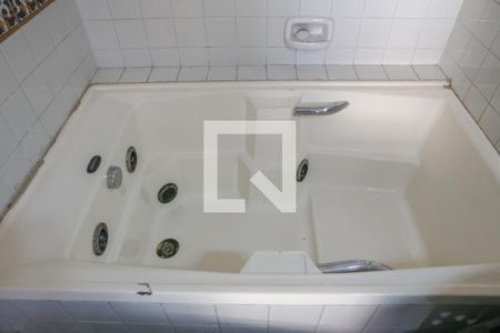 Casa para alugar com 220m², 3 quartos e 2 vagas Casa para alugar com 220m², 3 quartos e 2 vagasBanheiro da Suíte