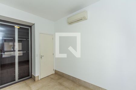 Suíte 1 de apartamento à venda com 2 quartos, 112m² em Moema, São Paulo