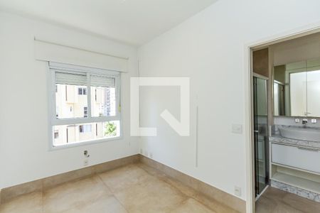 Suíte 1 de apartamento à venda com 2 quartos, 112m² em Moema, São Paulo