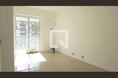 Sala de apartamento para alugar com 2 quartos, 68m² em Camorim, Rio de Janeiro