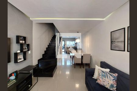 Sala de casa de condomínio à venda com 2 quartos, 90m² em Vila São Pedro, São Paulo