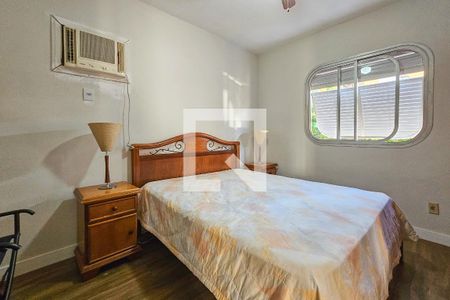 Suíte  de apartamento para alugar com 2 quartos, 72m² em Jardim Tres Marias, Guarujá