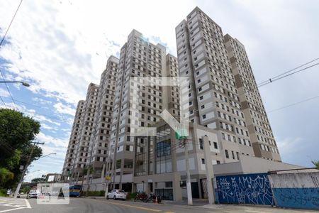 Fachada de apartamento para alugar com 2 quartos, 35m² em Presidente Altino, Osasco