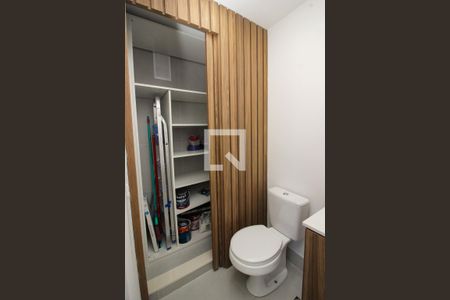 Lavabo de apartamento para alugar com 1 quarto, 60m² em Glória, Porto Alegre