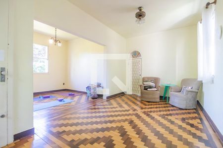 Sala do segundo andar de casa à venda com 4 quartos, 400m² em Vila Conceição, Porto Alegre