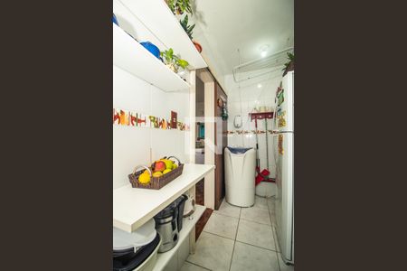 Cozinha de apartamento à venda com 2 quartos, 56m² em Santana, Porto Alegre