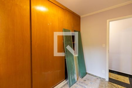 Quarto 2 de apartamento para alugar com 2 quartos, 50m² em Quitaúna, Osasco