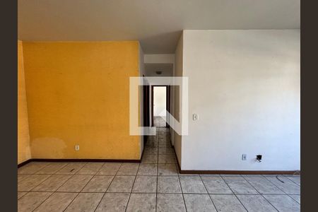 Corredor de apartamento à venda com 3 quartos, 108m² em Irajá, Rio de Janeiro