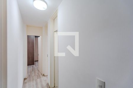 Corredor de apartamento à venda com 3 quartos, 68m² em Tristeza, Porto Alegre
