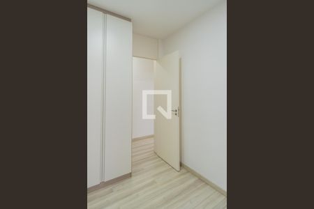 Quarto 1 de apartamento para alugar com 3 quartos, 68m² em Tristeza, Porto Alegre