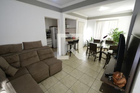 Sala de apartamento para alugar com 3 quartos, 95m² em Vila Marieta, Campinas