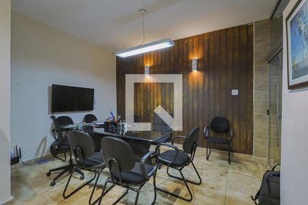 Casa à venda com 3 quartos, 440m² em Santo Antônio, Belo Horizonte