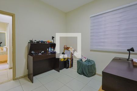 Quarto 2 de casa à venda com 8 quartos, 440m² em Santo Antônio, Belo Horizonte