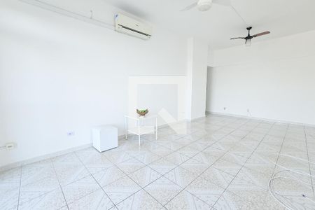 Sala de apartamento para alugar com 3 quartos, 120m² em Pitangueiras, Guarujá