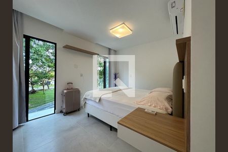 Casa à venda com 4 quartos, 200m² em Camboinhas, Niterói