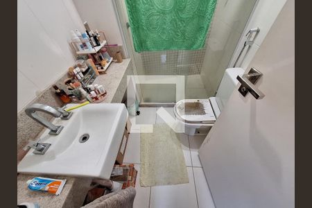 Apartamento à venda com 93m², 2 quartos e 1 vaga Apartamento à venda com 93m², 2 quartos e 1 vagaBanheiro da suíte 1