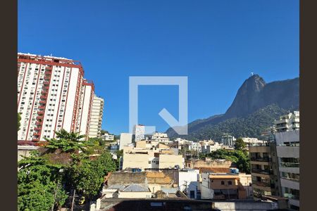 Apartamento à venda com 93m², 2 quartos e 1 vaga Apartamento à venda com 93m², 2 quartos e 1 vagaVista da suíte 1