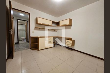 Apartamento à venda com 3 quartos, 115m² em Charitas, Niterói