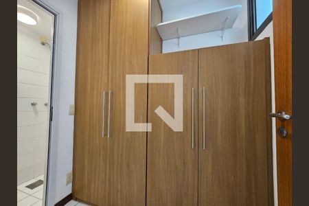 Apartamento à venda com 3 quartos, 115m² em Charitas, Niterói