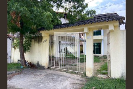 Casa à venda com 4 quartos, 200m² em Itaipu, Niterói