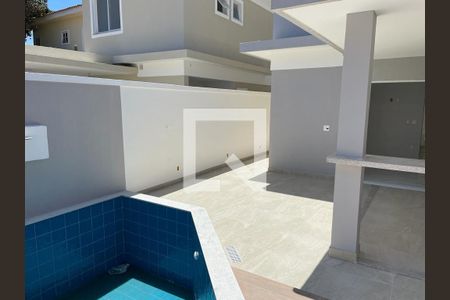 Casa à venda com 4 quartos, 170m² em Itaipu, Niterói