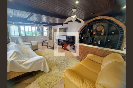 Casa à venda com 4 quartos, 298m² em Gragoatá, Niterói