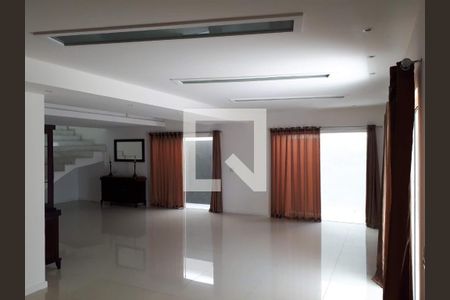 Casa à venda com 4 quartos, 250m² em Camboinhas, Niterói