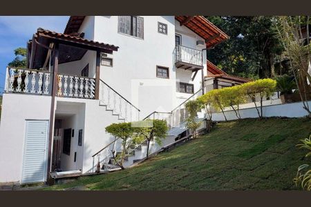 Casa à venda com 4 quartos, 190m² em Pendotiba, Niterói