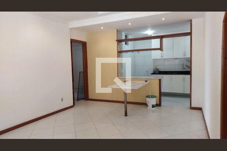 Casa à venda com 4 quartos, 190m² em Pendotiba, Niterói