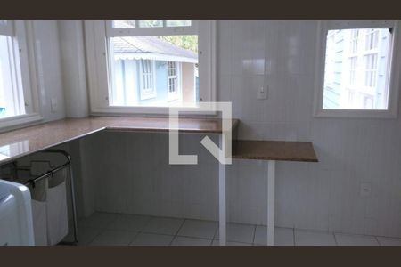 Casa à venda com 4 quartos, 600m² em Piratininga, Niterói