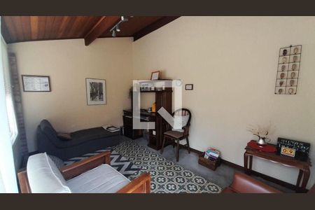 Casa à venda com 5 quartos, 310m² em Maria Paula, Niterói