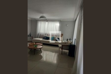 Casa à venda com 4 quartos, 382m² em Itaipu, Niterói