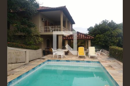 Casa à venda com 4 quartos, 285m² em Charitas, Niterói