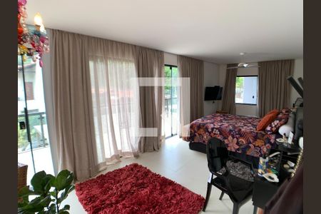 Casa à venda com 4 quartos, 300m² em Badu, Niterói