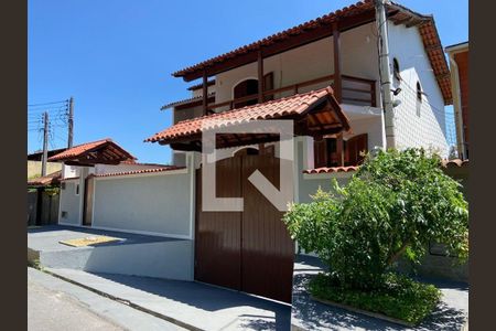 Casa à venda com 5 quartos, 345m² em Itaipu, Niterói