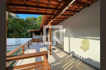 Casa à venda com 5 quartos, 345m² em Itaipu, Niterói