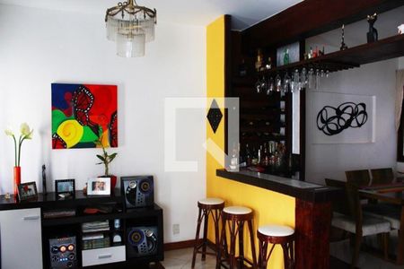 Casa à venda com 3 quartos, 218m² em Icaraí, Niterói