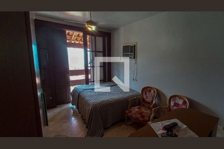 Casa à venda com 5 quartos, 350m² em Camboinhas, Niterói