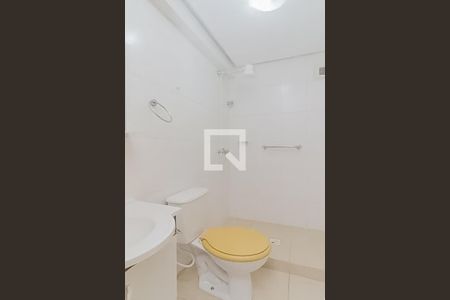 Banheiro  de apartamento à venda com 3 quartos, 72m² em São José, São Leopoldo