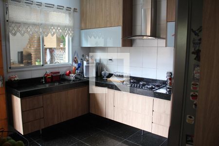 Cozinha de casa de condomínio à venda com 4 quartos, 185m² em Centro, Contagem