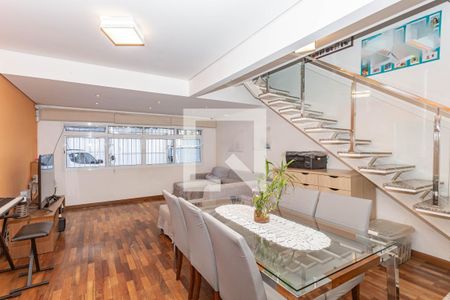 Sala de casa à venda com 3 quartos, 153m² em Vila Gumercindo, São Paulo