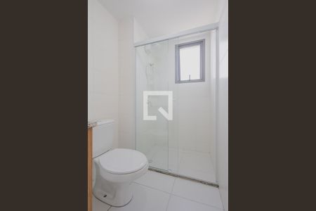 Banheiro de apartamento para alugar com 1 quarto, 24m² em Pinheiros, São Paulo