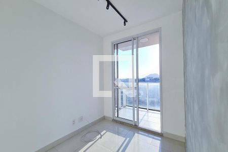 Sala de apartamento à venda com 3 quartos, 70m² em Todos Os Santos, Rio de Janeiro