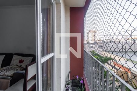 Sacada Sala de apartamento à venda com 3 quartos, 65m² em Vila Araguaia, São Paulo